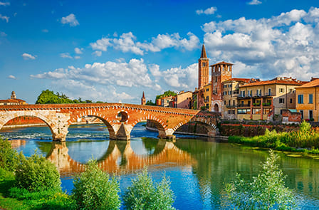 Il borgo di Soave e Verona